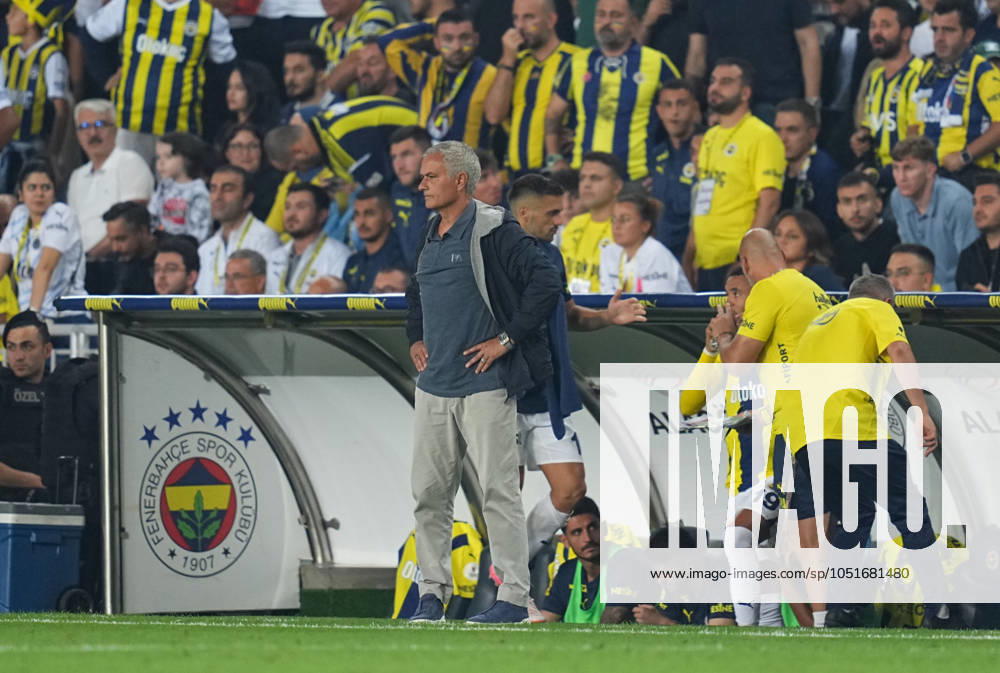 Turkey Süper Ligue: Fenerbahce SK vs Galatasaray S.K September 21 2024: Joso Mourinho of Fenerbahce looks on during a Turkey So¼per Ligue game, FenerbahoÂße SK vs Galatasaray S.K, at Ulker Fenerbahce Sukru Saracoglu Stadium, Istanbul, Turkey. Ulrik Pedersen CSM (Credit Image:  Ulrik Pedersen Cal Media) Istanbul Turkey
