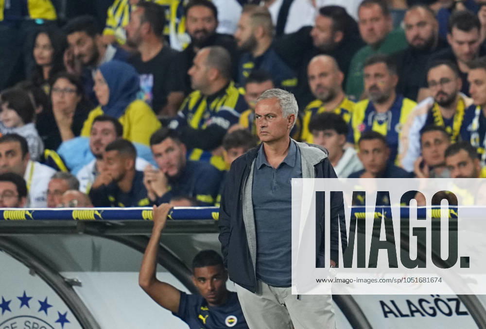 Turkey Süper Ligue: Fenerbahce SK vs Galatasaray S.K September 21 2024: Joso Mourinho of Fenerbahce looks on during a Turkey So¼per Ligue game, FenerbahoÂße SK vs Galatasaray S.K, at Ulker Fenerbahce Sukru Saracoglu Stadium, Istanbul, Turkey. Ulrik Pedersen CSM (Credit Image:  Ulrik Pedersen Cal Media) Istanbul Turkey
