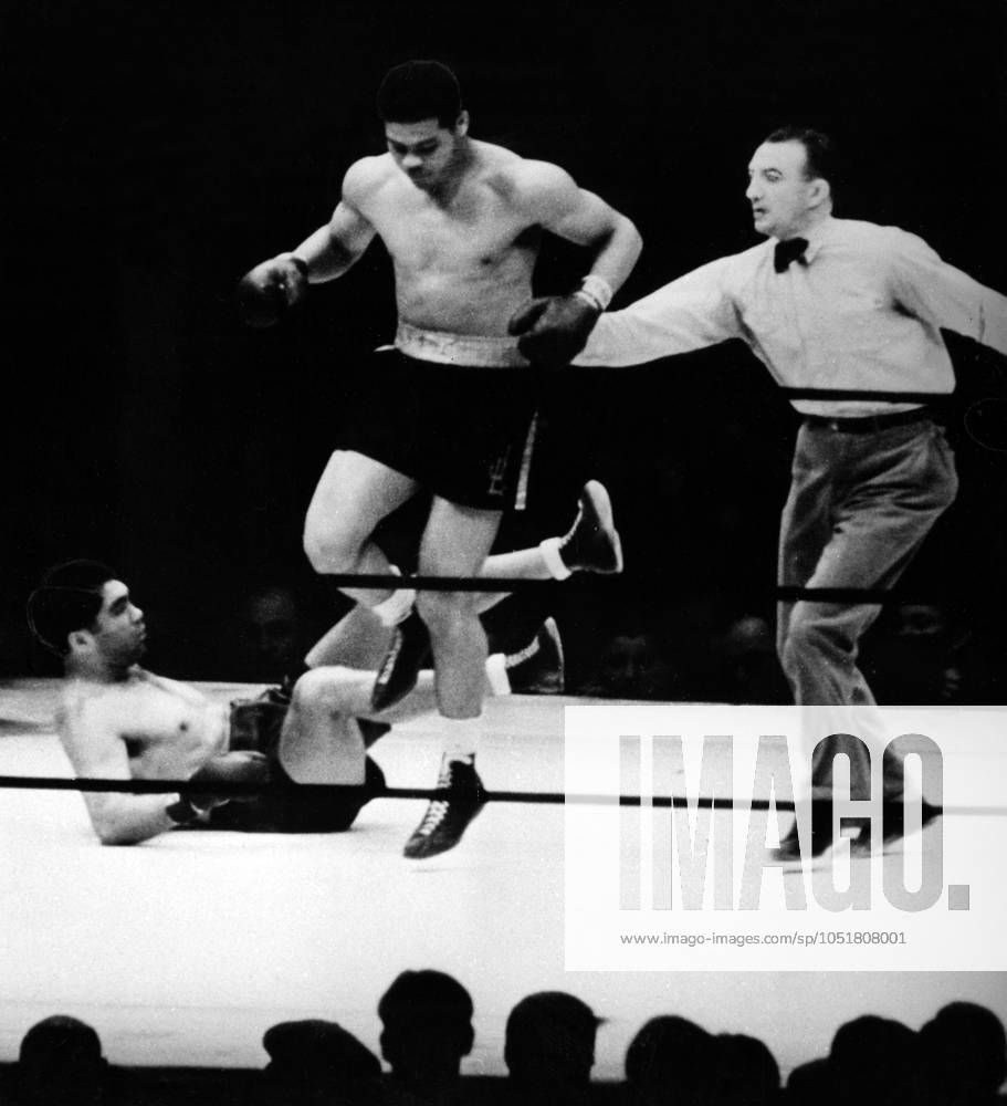 USA NEW YORK CITY 06 22 1938 Max Schmeling TV , German professional boxer, has floored American heavyweight boxer Joe Louis right below a short lived world title game at Yankee Stadium Louis won by technical knockout two minutes and four seconds into the first round New York City USA BOXING sp sw