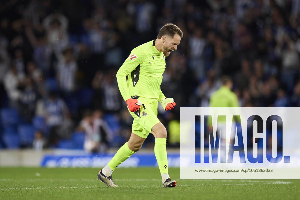 LaLiga EA Sports - Real Sociedad v Atletico de Madrid Alex Remiro of Real Sociedad reacts during the LaLiga EA Sports match between Real Sociedad and Atletico de Madrid at Reale Arena on October 6, 2024, in San Sebastian, Spain. San Sebastian Reale Arena Basque Country Spain RL_RSOvATM_000131