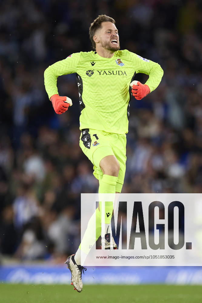 LaLiga EA Sports - Real Sociedad v Atletico de Madrid Alex Remiro of Real Sociedad reacts during the LaLiga EA Sports match between Real Sociedad and Atletico de Madrid at Reale Arena on October 6, 2024, in San Sebastian, Spain. San Sebastian Reale Arena Basque Country Spain RL_RSOvATM_000133