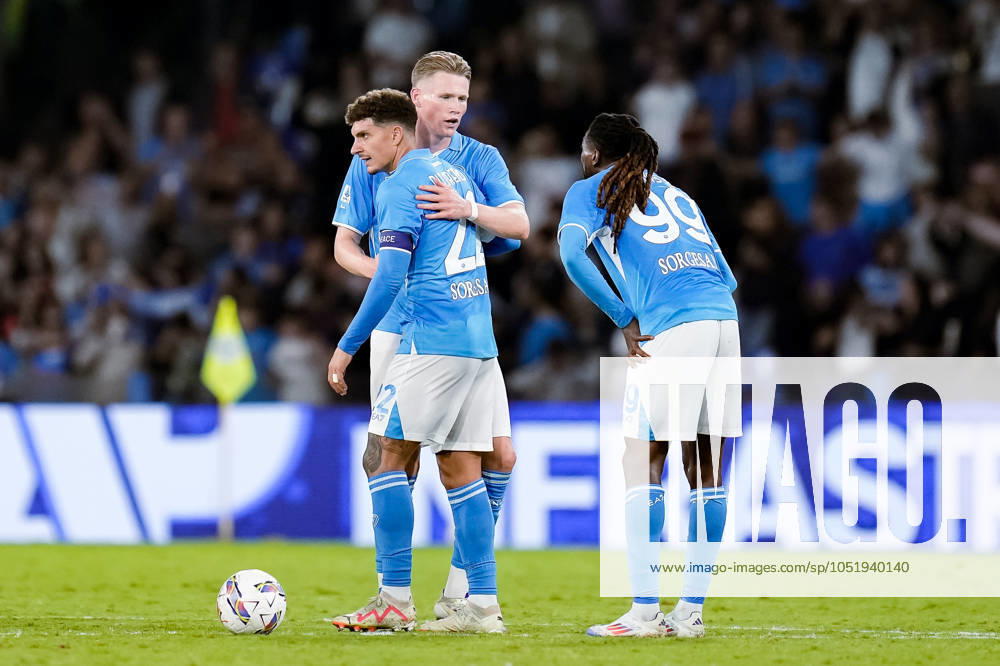 SSC Napoli v Como 1907 - Serie A Enilive Scott McTominay of SSC Napoli celebrates the victory with Giovanni Di Lorenzo the serie Serie A Enilive match between SSC Napoli and Como 1907 at Stadio Diego Armando Maradona on October 4, 2024 in Naples, Italy Naples Stadio Diego Armando Maradona Naples Italy