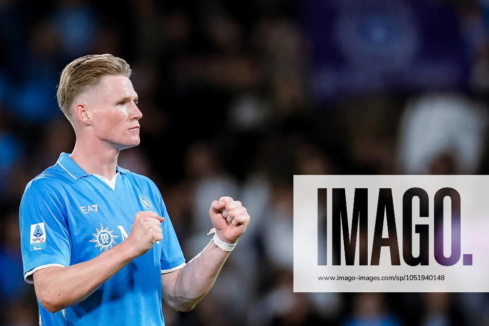 SSC Napoli v Como 1907 - Serie A Enilive Scott McTominay of SSC Napoli celebrates the victory at the end of the serie Serie A Enilive match between SSC Napoli and Como 1907 at Stadio Diego Armando Maradona on October 4, 2024 in Naples, Italy Naples Stadio Diego Armando Maradona Naples Italy