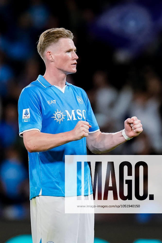 SSC Napoli v Como 1907 - Serie A Enilive Scott McTominay of SSC Napoli celebrates the victory at the end of the serie Serie A Enilive match between SSC Napoli and Como 1907 at Stadio Diego Armando Maradona on October 4, 2024 in Naples, Italy Naples Stadio Diego Armando Maradona Naples Italy
