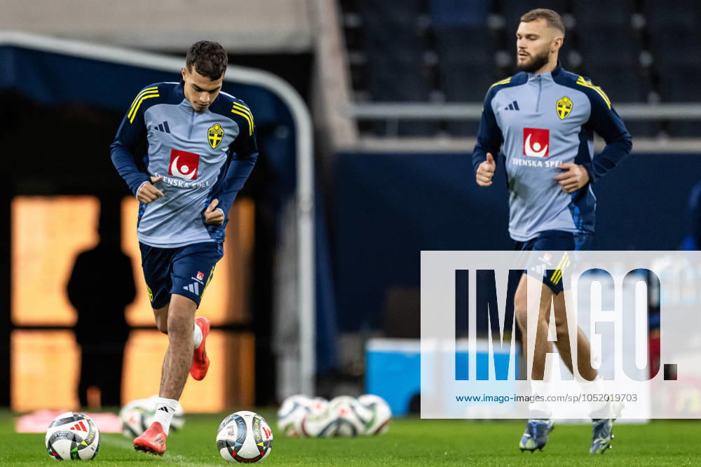 Yasin Ayari and Jesper Karlström of the Swedish men s football national team at a training session during the on October 10, 2024 in Stockholm Photo Jesper Zerman BILDBYRAN kod JZ JZ0578 fotboll football soccer fotball nations league träning practice training sverige sweden sverige a bbeng