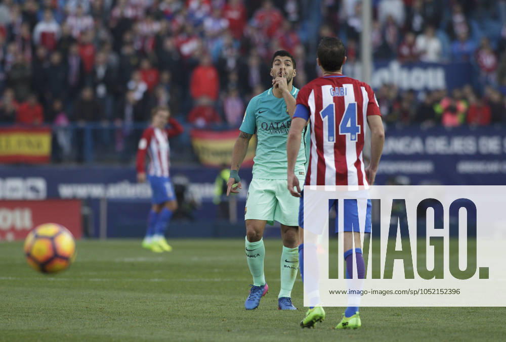 Atlà tico de Madrid v Barcelona - La Liga MADRID, SPAIN - FEBRUARY 26:Luis Suarez of FC Barcelona, Barca tells to shut up to Gabriel Fernandez of Ayletico de Madrid during the Spanish League 2016 17 match between Atletico de Madrid and Barcelona, at Vicente Calderon Stadium in Madrid on February 26, 2017. (Photo by Guillermo Martinez) Madrid Vicente Calderon Stadium Spain
