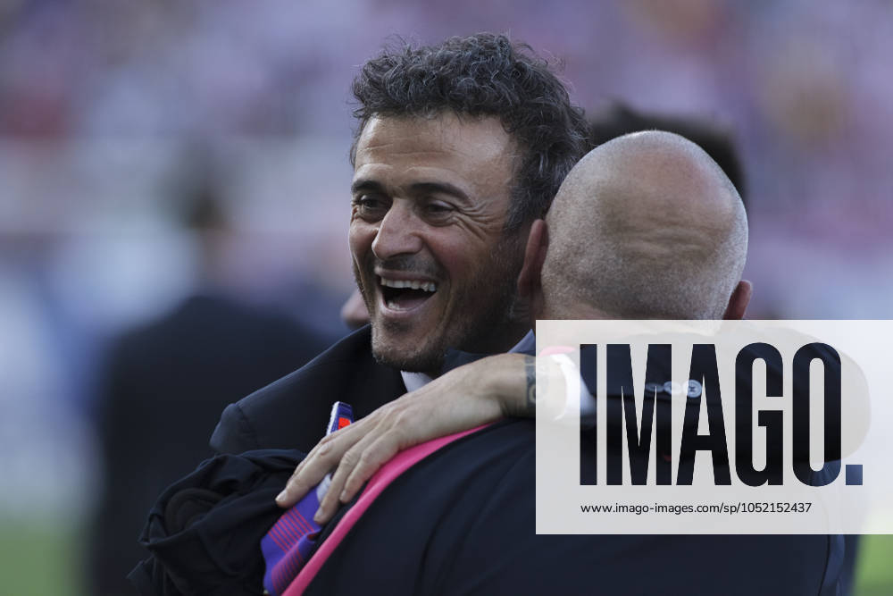 La Liga - Atletico de Madrid vs Barcelona MADRID, SPAIN - 17 May: Barcelona head coach Luis Enrique Martinez celebrates championship of La Liga 2014 15 during the match between Atletico de Madrid and Barcelona at Vicente Calderon Stadium. (Photo by Guillermo Martinez) Madrid Vicente Calderon Stadium Spain