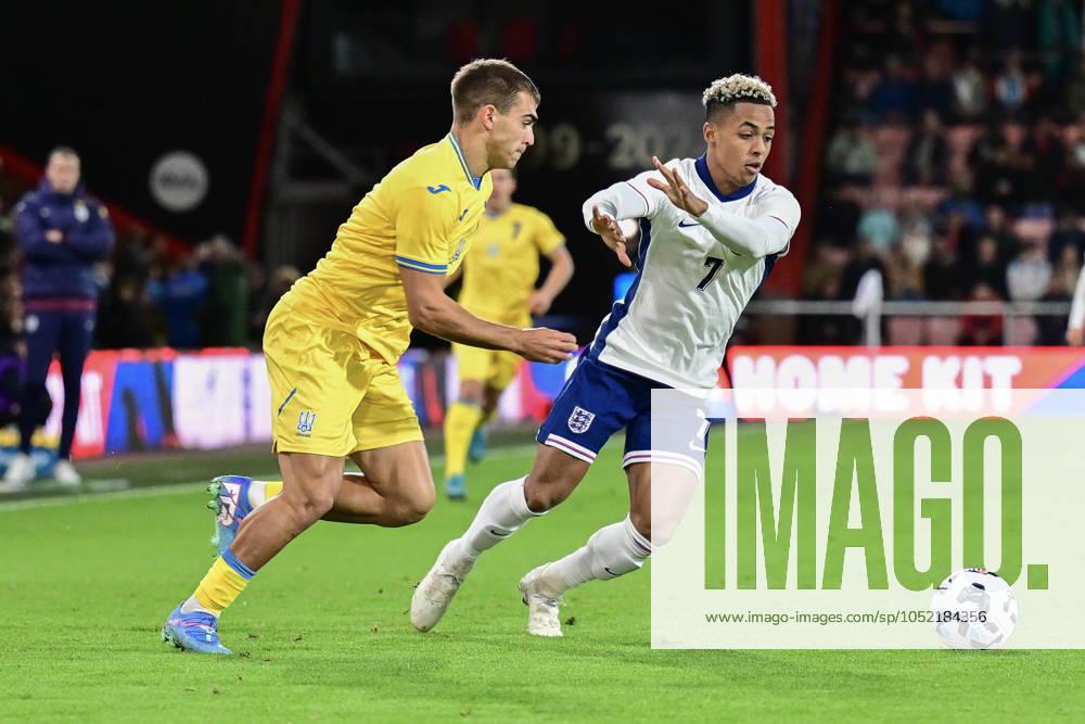 England Under 21 v Ukraine Under w1 UEFA EURO, EM, Europameisterschaft,Fussball U21, U 21 2025 Qualifiers Omari Hutchinson of England u21 s during the UEFA Euro U21 2025 Qualifiers Group F match at the Vitality Stadium, Bournemouth UK Newspapers OUT
