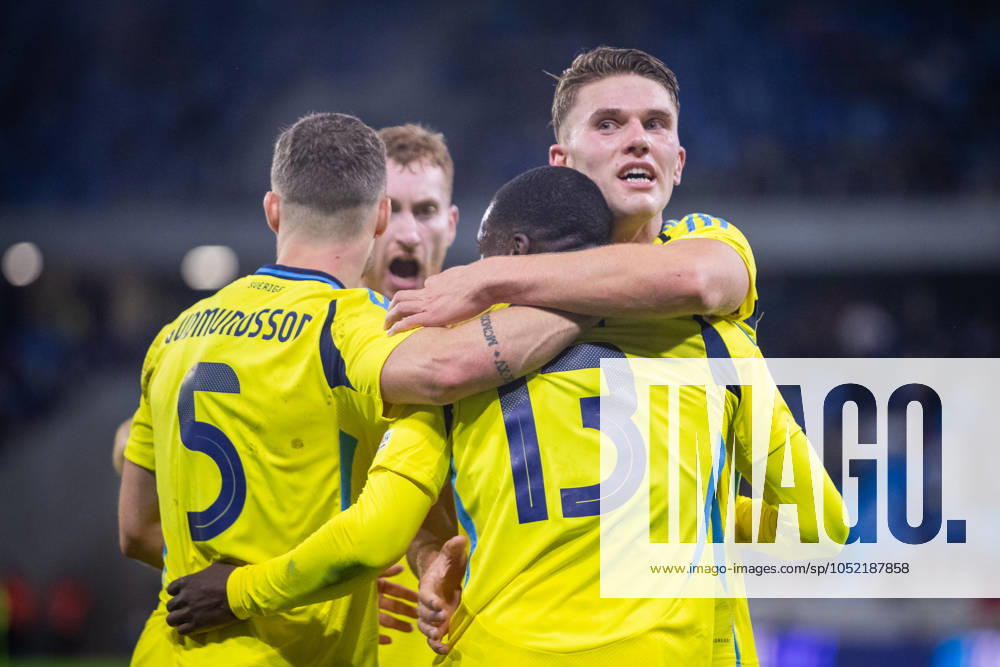 SLOVAKIA - SWEDEN Ken Sema scores a goal, Viktor Gyokeres of Sweden during the UEFA Nations League football match between Slovakia and Sweden. Bratislava, Slovakia, October 11, 2024. PUBLICATION NOT IN SLOVAKIA