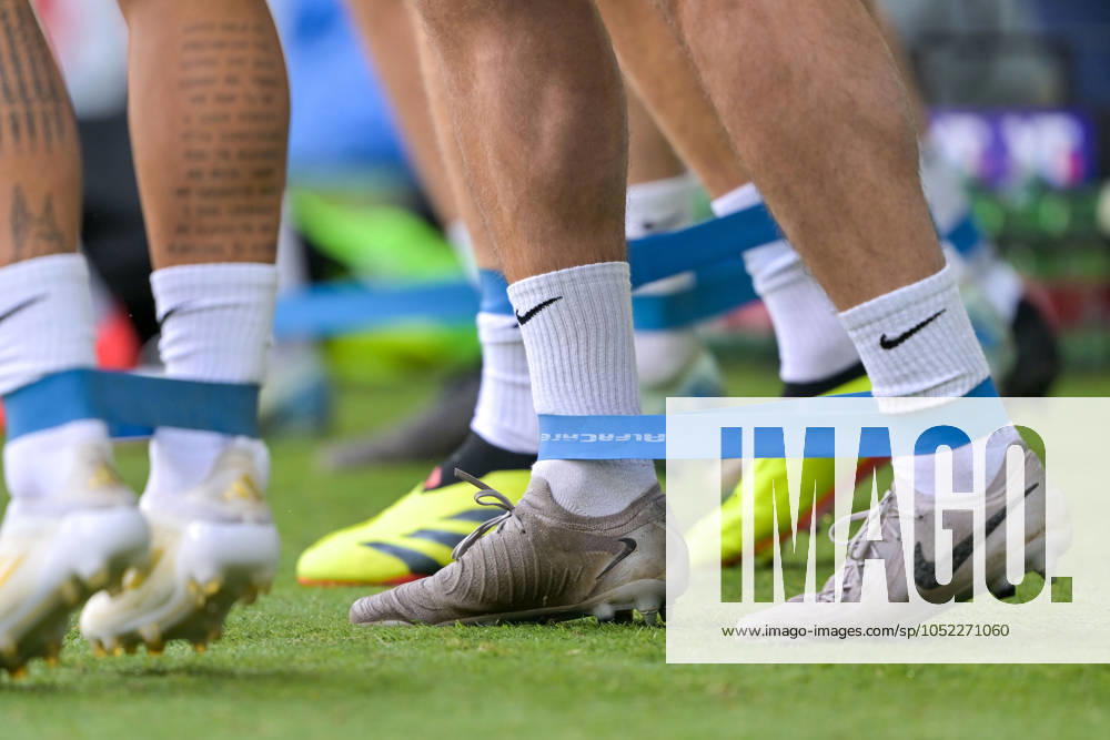 SOCCER - NL, AUT vs NOR LINZ,AUSTRIA,12.OCT.24 - SOCCER - UEFA Nations League, group stage, OEFB international match, Länderspiel, Nationalmannschaft Austria vs Norway, preview, training Team NOR. Image shows a feature of soccer shoes. GEPAxpictures xDanielaxMoser