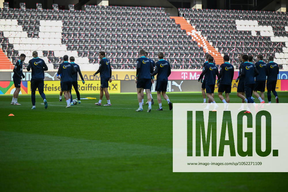 SOCCER - NL, AUT vs NOR LINZ,AUSTRIA,12.OCT.24 - SOCCER - UEFA Nations League, group stage, OEFB international match, Länderspiel, Nationalmannschaft Austria vs Norway, preview, training Team NOR. Image shows the team of NOR. GEPAxpictures xDanielaxMoser