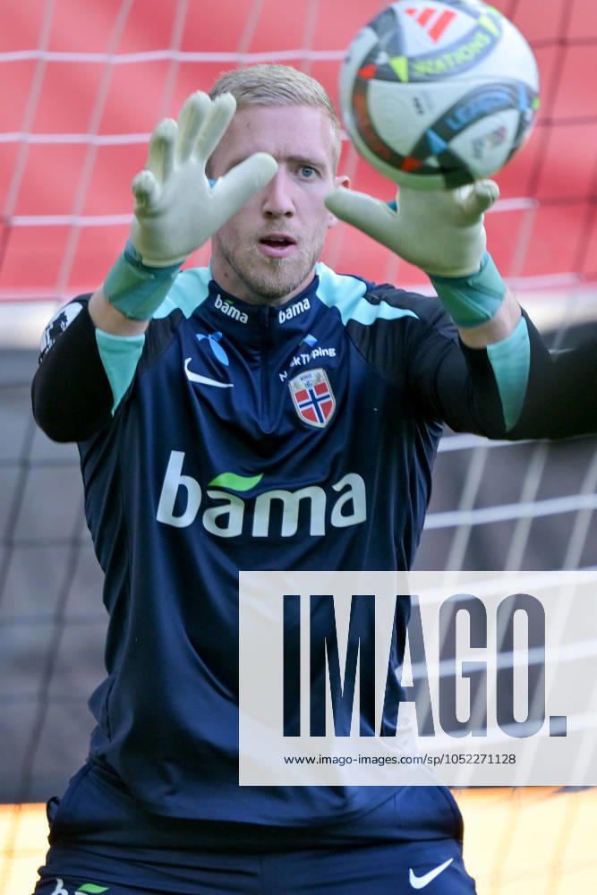 SOCCER - NL, AUT vs NOR LINZ,AUSTRIA,12.OCT.24 - SOCCER - UEFA Nations League, group stage, OEFB international match, Länderspiel, Nationalmannschaft Austria vs Norway, preview, training Team NOR. Image shows Egil Selvik (NOR). GEPAxpictures xDanielaxMoser