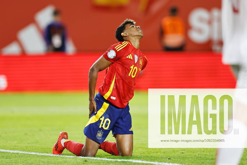 Lamine Yamal (ESP), OCTOBER 12, 2024 - Football Soccer : Yamal regret after miss shot during UEFA Nations League League phase Group A4 match between Spain 1-0 Denmark at the Estadio Enrique Roca de Murcia in Murcia, Spain. Noxthirdxpartyxsales (269737808)
