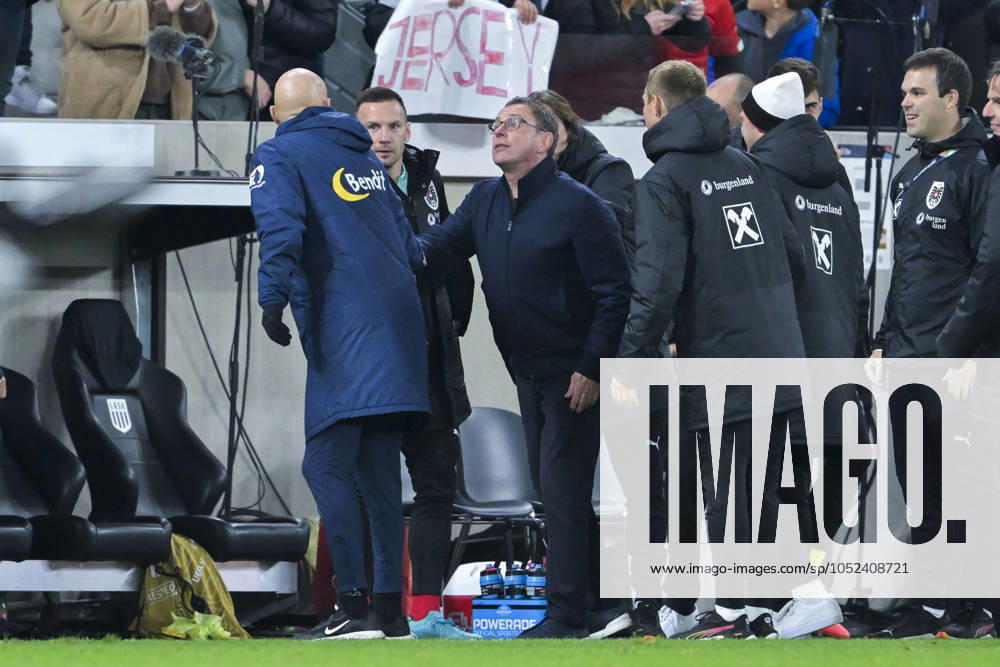 SOCCER - NL, AUT vs NOR LINZ,AUSTRIA,13.OCT.24 - SOCCER - UEFA Nations League, group stage, OEFB international match, Länderspiel, Nationalmannschaft Austria vs Norway. Image shows head coach Ralf Rangnick (AUT) and head coach Stale Solbakken (NOR). GEPAxpictures xChristianxMoser