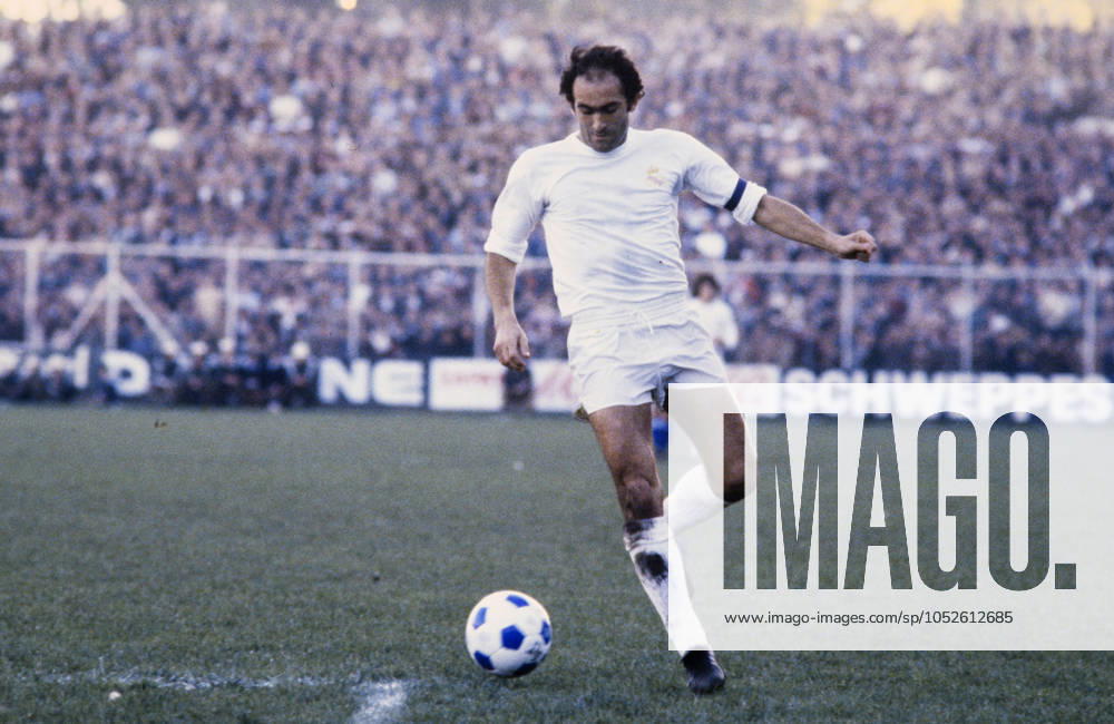 Football, La Liga, Spain, 1979 80, Malaga Real Madrid Real Madrid captain Pirri Jose Martinez Sanchez