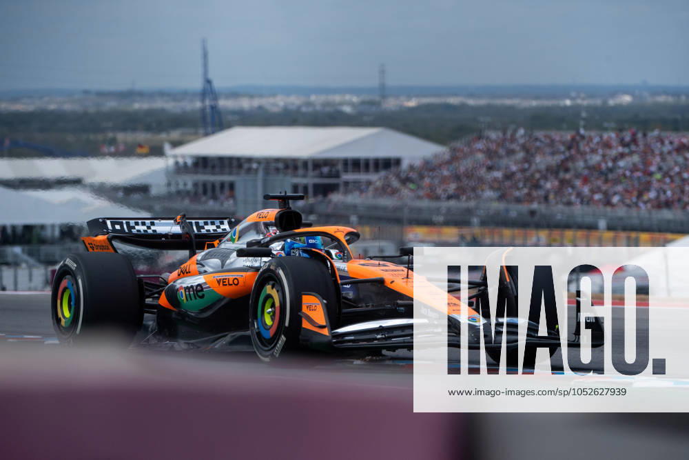Oscar Piastri McLaren Formula 1 Team, Australia, 81 in McLaren MCL38, USA, Formula 1 World Championship, Pirelli Grand Prix of the United States of America, Circuit of the Americas Austin, Free Practice, 18 10 2024 USA, Formula 1 World Championship, Pirelli Grand Prix of the United States of America, Circuit of the Americas Austin, Free Practice, 18 10 2024 Austin