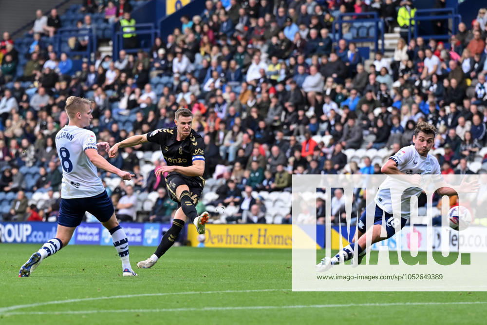 Sky Bet Championship Preston North End v Coventry City Ben Sheaf of Coventry City shoots on goal during the Sky Bet Championship match Preston North End vs Coventry City at Deepdale, Preston, United Kingdom, 19th October 2024 (Photo by Cody Froggatt News Images) Preston Deepdale Lancashire United Kingdom