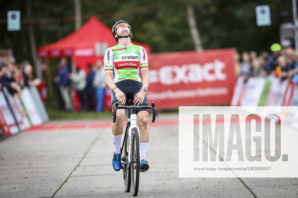 Belgian Marion Norbert Riberolle celebrates as she crosses the finish line at the women s elite race of the Exact Cross Essen, stage 2 (out of 6) in the Exact Cross cyclocross competition, Saturday 19 October 2024, in Essen. KRISTOFxVANxACCOM x102963821x