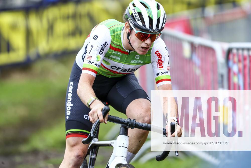 Belgian Marion Norbert Riberolle pictured in action during the women s elite race of the Exact Cross Essen, stage 2 (out of 6) in the Exact Cross cyclocross competition, Saturday 19 October 2024, in Essen. KRISTOFxVANxACCOM x102963842x