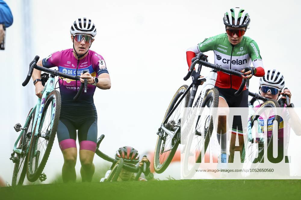 Belgian Alicia Franck and Italian Sara Casasola pictured in action during the women s elite race of the Exact Cross Essen, stage 2 (out of 6) in the Exact Cross cyclocross competition, Saturday 19 October 2024, in Essen. KRISTOFxVANxACCOM x102964693x