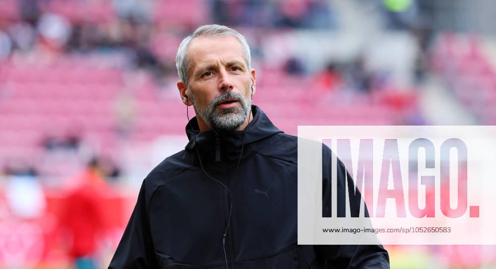 Mainz RB Leipzig Bundesliga Mainz, 19 10 2024, Mewa Arena, Soccer Bundesliga, Matchday 7 , 1 FSV Mainz 05 vs RB Leipzig , In the picture Coach Marco Rose RB Leipzig , Picture Point