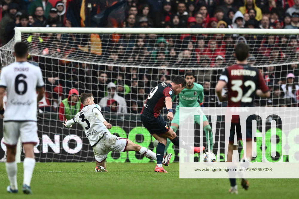 Mp Genova 19 10 2024 - campionato di calcio serie A Genoa-Bologna foto Matteo Papini Image nella foto: gol Andrea Pinamonti