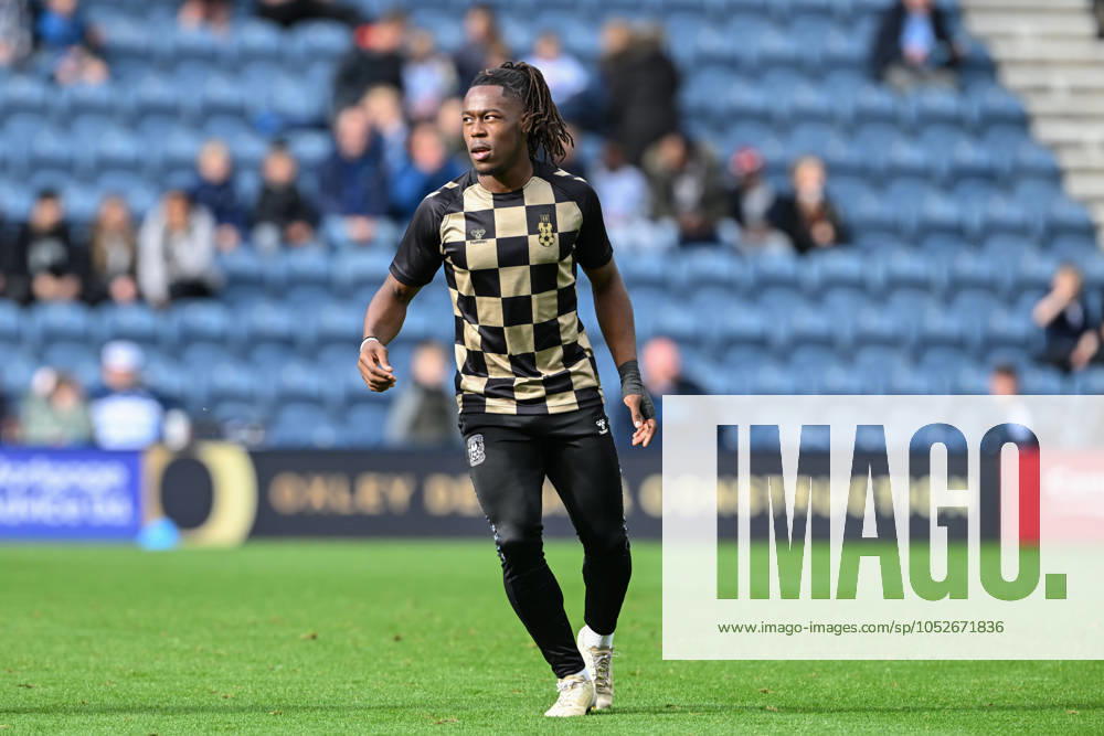 Sky Bet Championship Preston North End v Coventry City Brandon Thomas-Asante of Coventry City warms up ahead of the Sky Bet Championship match Preston North End vs Coventry City at Deepdale, Preston, United Kingdom, 19th October 2024 (Photo by Cody Froggatt News Images) Preston Deepdale Lancashire United Kingdom