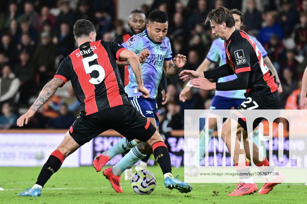 Bournemouth v Arsenal Premier League Gabriel Jesus of Arsenal tries to find a way past Marcos Senesi of Bournemouth and Illya Zabarnyi of Bournemouth during the Premier League match at the Vitality Stadium, Bournemouth UK Newspapers OUT