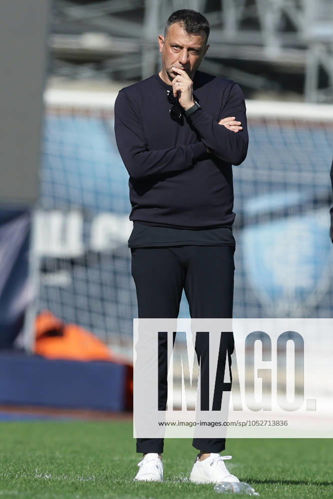 Serie A football match Empoli vs SSC Napoli Empolis Italian coach Roberto D Aversa looks during the Serie A football match Empoli vs SSC Napoli at Carlo Castellani stadium on October 20, 2024, in Empoli. ABPH2996