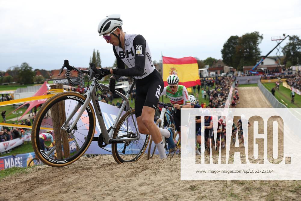 Belgian Clement Horny pictured in action during the men elite race of the Cyclocross Ruddervoorde, Sunday 20 October 2024 in Oostkamp, the first stage of the Superprestige cyclocross cycling competition. KURTxDESPLENTER x103093670x