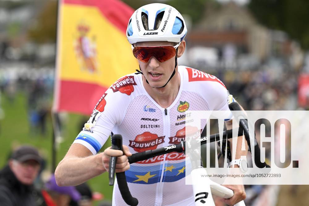 2024 Superprestige Cyclocross Ruddervoorde RUDDERVOORDE, BELGIUM - OCTOBER 20 : Vanthourenhout Michael (BEL) of Pauwels Sauzen - Bingoal in action during the 1st leg of the men elite 2024 - 2025 Telenet Superprestige cyclocross race of Ruddervoorde on October 20, 2024 in Ruddervoorde, Belgium, 20 10 2024 Ruddervoorde Belgium