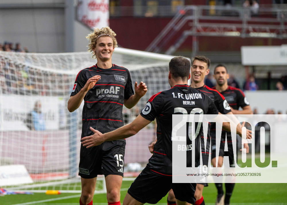 Soccer, Men, 1 Bundesliga, Season 2024 2025, Matchday 7 , Holstein Kiel 1 FC Union Berlin, f l Tom Rothe 1 FC Union Berlin , Laszlo Benes 1 FC Union , Janik Haberer 1 FC Union Berlin , Cheering after scoring the 2 0 goal, 20 10 2024,