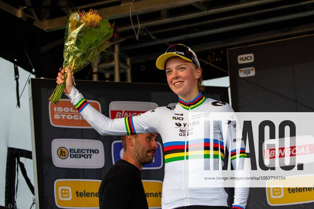 Dutch Fem Van Empel celebrates on the podium after the women elite race of the Cyclocross Ruddervoorde, Sunday 20 October 2024 in Oostkamp, the first stage of the Superprestige cyclocross cycling competition. KURTxDESPLENTER x103109173x