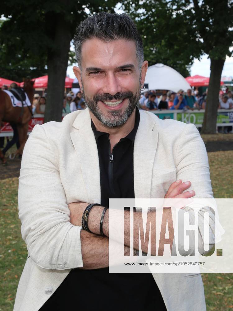 US-amerikanischer Popsänger Marc Terenzi zu Besuch auf Galopprennbahn Magdeburg am 13.07.2024 US-amerikanischer Popsänger Marc Terenzi zu Besuch auf der Galopprennbahn Magdeburg-Herrenkrug am 13.07.2024 - American pop singer Marc Terenzi visits Magdeburg racecourse on 13.07.2024 (License=RM) 21994589