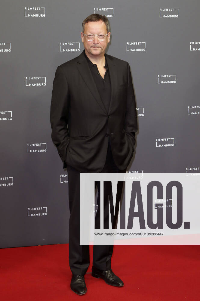 Matthias Brandt at the premiere of the ARD three-part film Das Geheimnis des Totenwaldes at the 28 Filmfest Hamburg 2020 at Cinemaxx Dammtor Hamburg, 30 09 2020 Foto:xC.xTamckex xFuturexImage