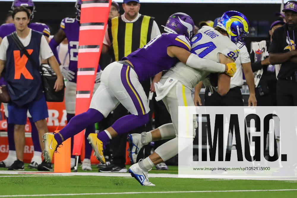 INGLEWOOD, CA - OCTOBER 24: Los Angeles Rams tight end Hunter Long (84) with a catch during the NFL, American Football Herren, USA game between the Minnesota Vikings and the Los Angeles Rams on October 24, 2024 at SoFi Stadium in Inglewood, CA. (Photo by Jevone Moore Icon Sportswire) NFL: OCT 24 Vikings at Rams Icon20241024027