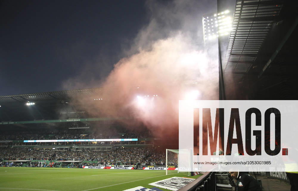 Photo Fireworks of the Leverkusen fans Soccer 1 Bundesliga on Sat 26 10 2024 Werder Bremen Bayer 04 Leverkusen 2 2