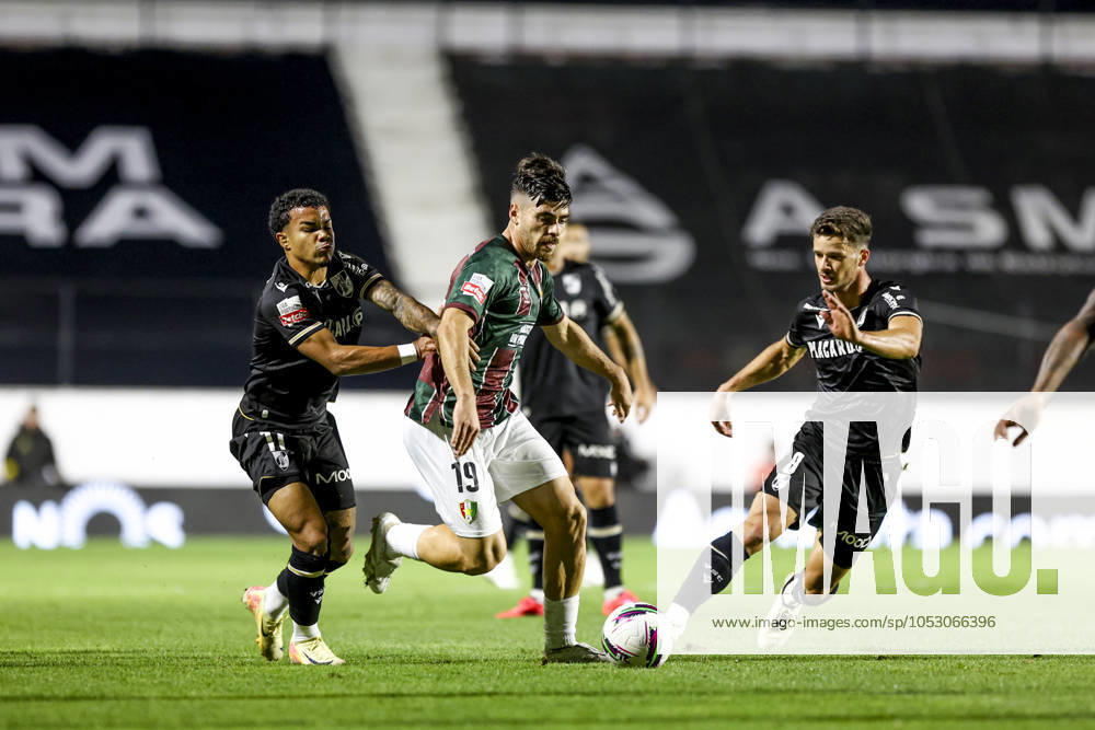 Paulo Moreira of Estrela Amadora during during the Liga Portugal Betclic match between Estrela da Amadora and Vitora SC at Estadio Josà Gomes on 27th October, 2024. Liga Portugal Betclic - Estrela da Amadora SAD vs Vitoria SC (Valter Gouveia SPP)