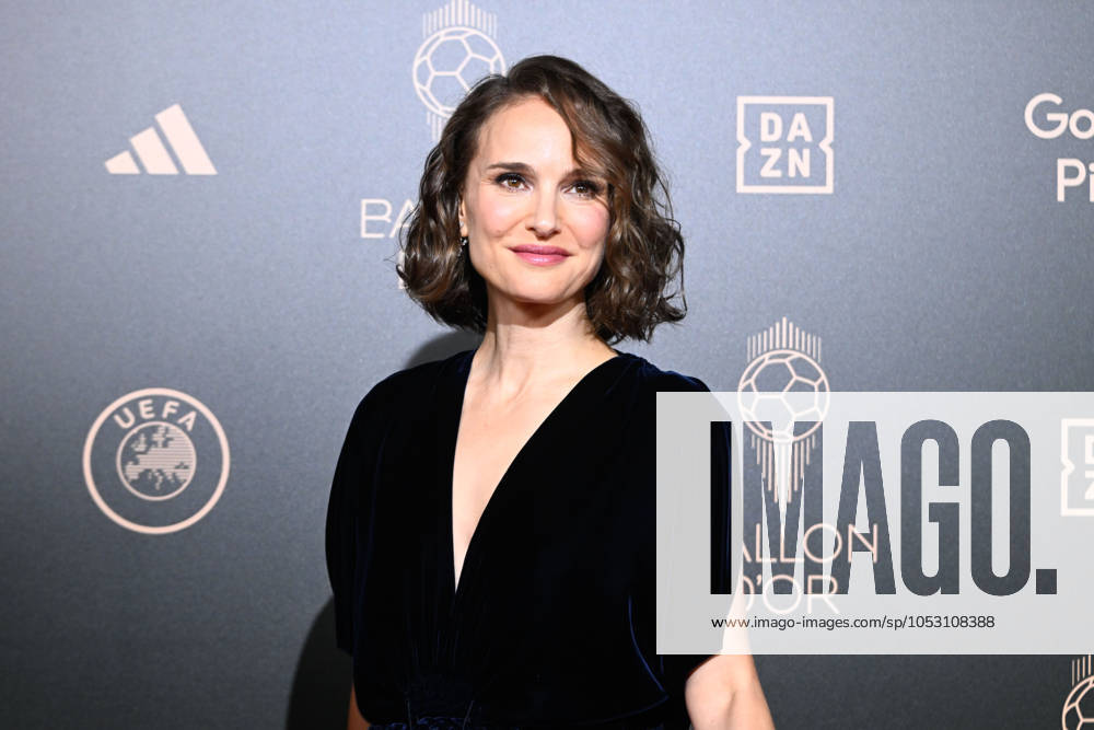Natalie Portman attends the Ballon d Or Ceremony at Theatre du Chatelet on October 28, 2024 in Paris, France ( Photo by Federico Pestellini Panoramic ) FOOTBALL : Ballon d Or 2024 - Paris - 28 10 2024 FedericoPestellini Panoramic