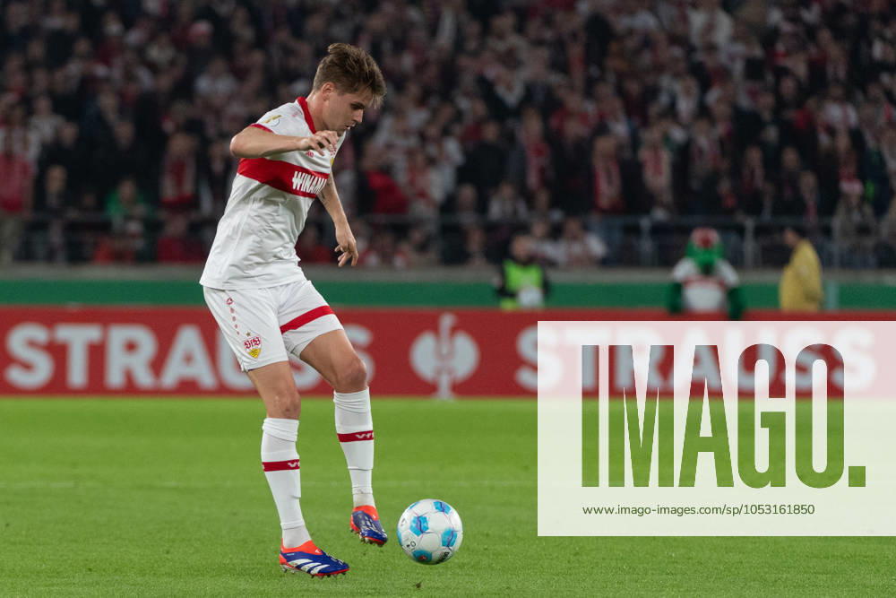 Ramon Hendriks VfB Stuttgart, 03 GER, VfB Stuttgart vs 1 FC Kaiserslautern, Football, Men, DFB Pokal, 2nd round, 2024 2025 season, 29 10 2024, DFL DFB REGULATIONS PROHIBIT ANY USE OF PHOTOGRAPHS AS IMAGE SEQUENCES AND OR QUASI VIDEO, GER, VfB Stuttgart vs 1 FC Kaiserslautern, Football, Men, DFB Pokal, 2nd round, 2024 2025 season, 29 10 2024 Stuttgart