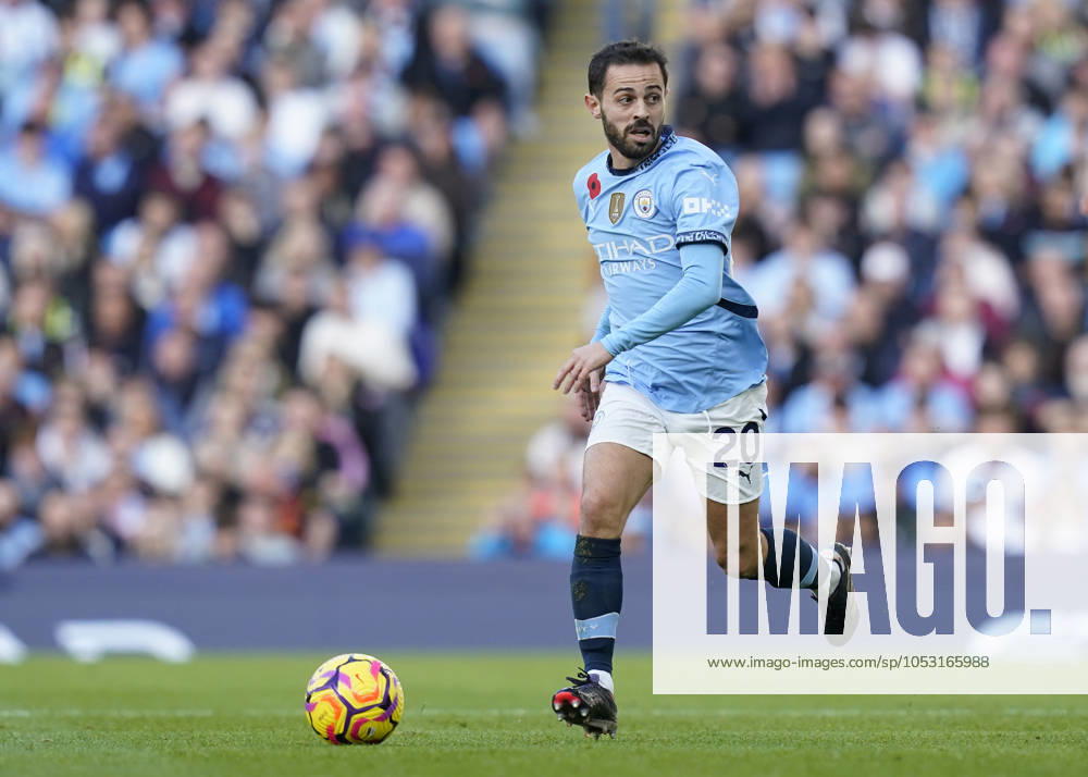 Manchester, England, 26th October 2024. Bernardo Silva of Manchester City during the Premier League match at the Etihad Stadium, Manchester. Picture credit should read: Andrew Yates Sportimage . SPI-3411-0107