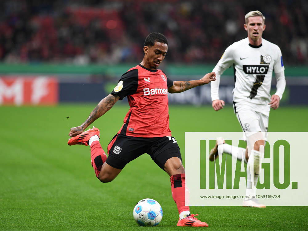 Arthur Bayer 04 Leverkusen in action, on the ball, single action during the DFB Cup Second Round match between Bayer 04 Leverkusen and SV 07 Elversberg at BayArena on October 29, 2024 in Leverkusen, Germany Photo by Ralf Treese DeFodi Images Arthur Bayer 04 Leverkusen controls the ball during the DFB Cup Second Round match between Bayer 04 Leverkusen and SV 07 Elversberg at BayArena on October 29, 2024 in Leverkusen, Germany Photo by Ralf Treese DeFodi Images DFB DFL REGULATIONS PROHIBIT ANY USE OF PHOTOGRAPHS AS IMAGE SEQUENCES AND OR QUASI VIDEO not used in POL SRB CRO FRA GBR NED ITA USA Defodi 521 LEVSVE20241029 056 Defodi-521 not used in POL SRB CRO FRA GBR NED ITA USA DFB DFL REGULATIONS PROHIBIT ANY USE OF PHOTOGRAPHS AS IMAGE SEQUENCES AND OR QUASI-VIDEO.