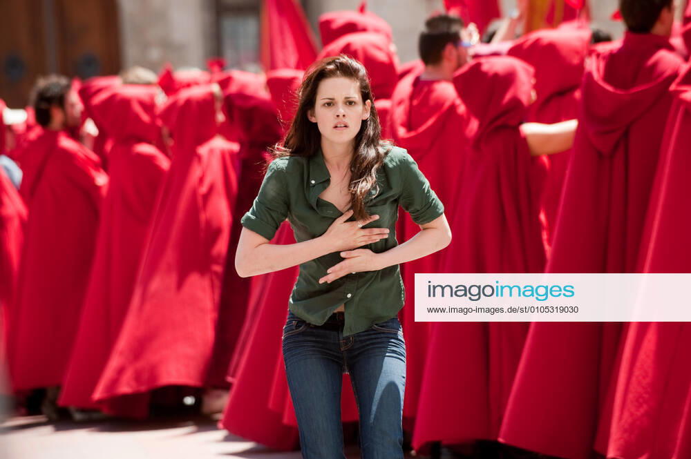 THE TWILIGHT SAGA : NEW MOON Bella Swan Date: 2009 Mandatory credit line: Image courtesy Summit Entertainment (C) 2009 Summit Entertainment. All Rights Reserved. Ronald Grant Archive Ma