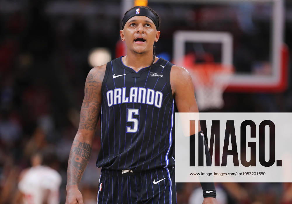 CHICAGO, IL - OCTOBER 30: Orlando Magic forward Paolo Banchero (5) looks on during the second half against the Chicago Bulls on October 30, 2024 at the United Center in Chicago, Illinois. (Photo by Melissa Tamez Icon Sportswire) NBA, Basketball Herren, USA OCT 30 Magic at Bulls Icon24103056