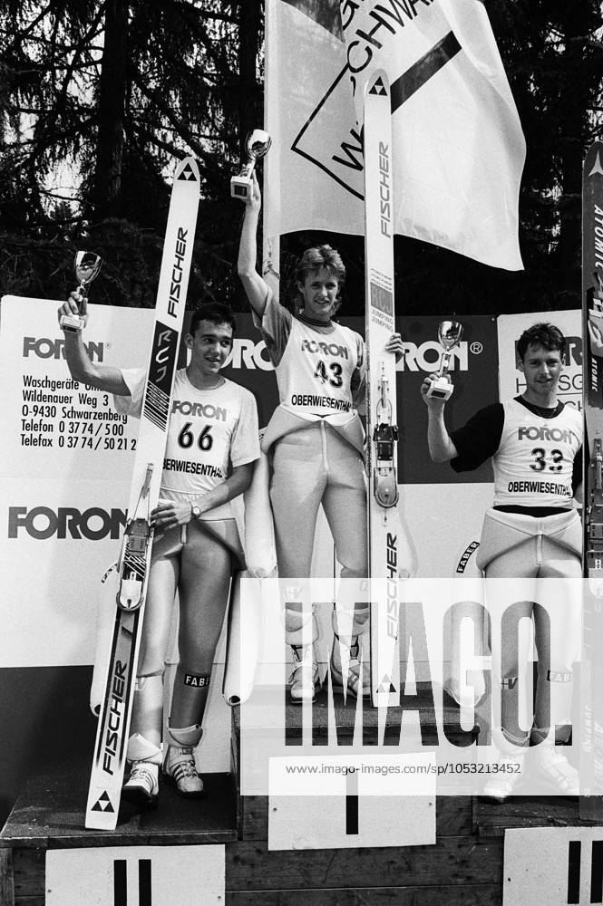 20 Erzgebirgs Springer Tounee 04 07 1993, Oberwiesenthal, ski jumping hill, winter sports, ski jumping, 20 international Foron Cup 1993, Erzgebirgs Springertournee, summer ski jumping on the 90m hill, vl Gerd Siegmund WSV Oberhof 05 , Jens Weißflog, Rene Rosenbaum Chemnitz Sachsen BRD