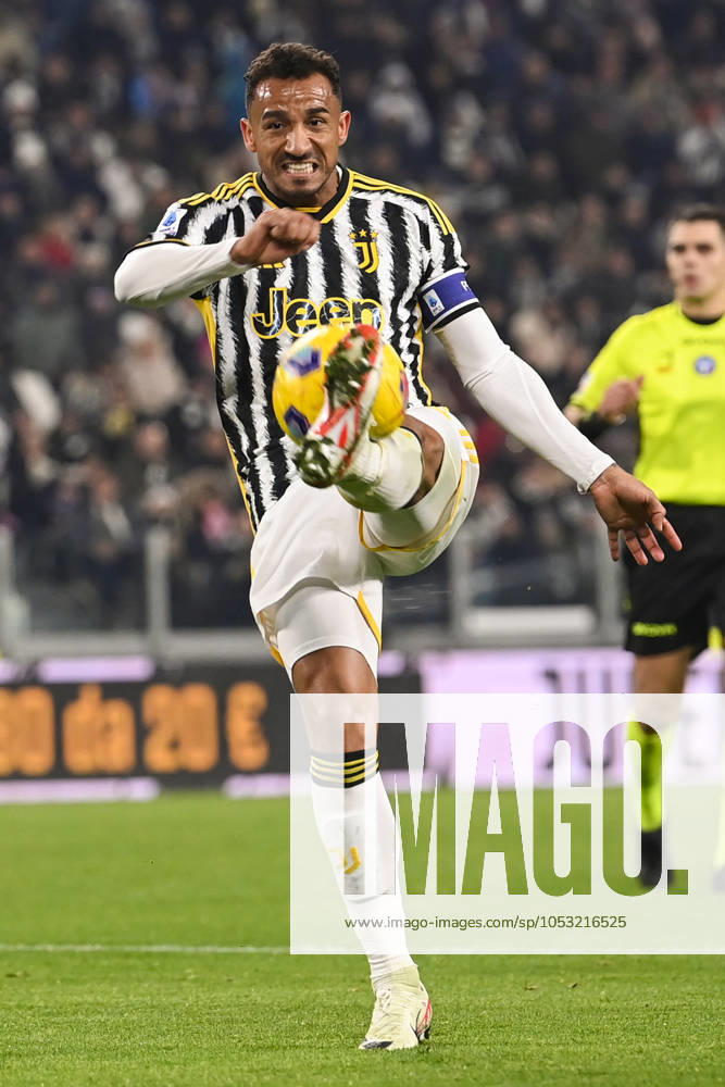 Foto Fabio Ferrari LaPresse 30 Dicembre 2023 -Torino, Italia - - Juventus vs Roma - Campionato italiano di calcio Serie A TIM 2023 2024 - Allianz Stadium. Nella foto: Danilo (Juventus FC); December 30, 2023 Turin, Italy - sport soccer - Juventus vs Roma - Italian Football Championship League A TIM 2023 2024 - Allianz Stadium In the pic: Danilo (Juventus FC);