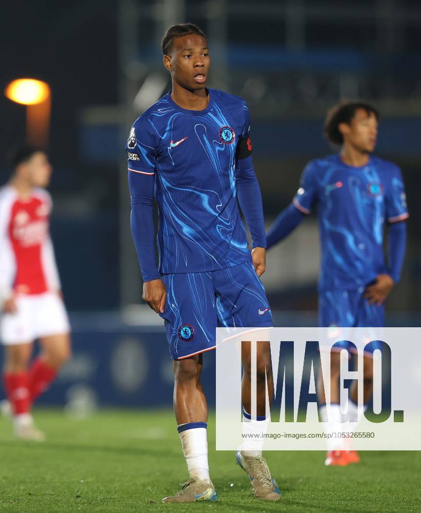 - Chelsea U21, U 21 v Arsenal U21, Premier League 2, Kingsmeadow Stadium, London, UK - 1st November 2024. Ishe Samuels-Smith of Chelsea U21. - Chelsea U21 v Arsenal U21, Premier League 2, Kingsmeadow Stadium, London, UK - 1st November 2024. By Daniel Weir Crystal Pix. London Kingsmeadow Stadium UK