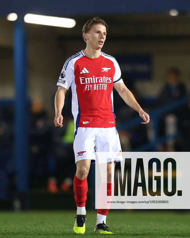 - Chelsea U21, U 21 v Arsenal U21, Premier League 2, Kingsmeadow Stadium, London, UK - 1st November 2024. Jimi Gower of Arsenal U21. - Chelsea U21 v Arsenal U21, Premier League 2, Kingsmeadow Stadium, London, UK - 1st November 2024. By Daniel Weir Crystal Pix. London Kingsmeadow Stadium UK