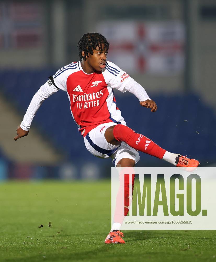- Chelsea U21, U 21 v Arsenal U21, Premier League 2, Kingsmeadow Stadium, London, UK - 1st November 2024. Josh Nichols of Arsenal U21. - Chelsea U21 v Arsenal U21, Premier League 2, Kingsmeadow Stadium, London, UK - 1st November 2024. By Daniel Weir Crystal Pix. London Kingsmeadow Stadium UK