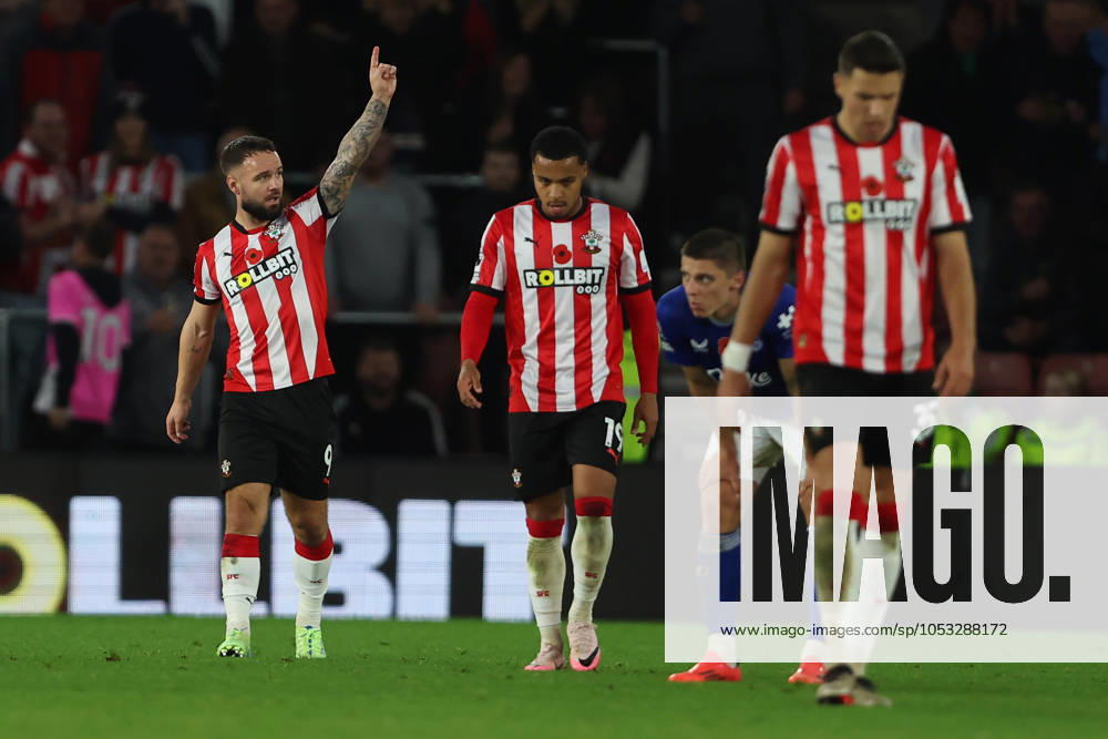 Football - 2024 2025 Premier League - Southampton vs Everton - St Marys Stadium - Saturday 2nd November 2024 Adam Armstrong of Southampton celebrates scoring his side winning goal during the Premier League match at St Marys Stadium COLORSPORT Shaun Boggust